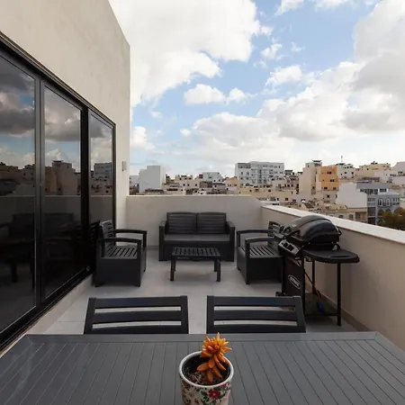Appartement Penthouse With Bbq Kitchen Island & Massive Living By 360 Estates San Ġiljan