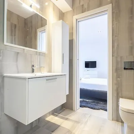 Apartamento Penthouse With Bbq Kitchen Island & Massive Living By 360 Estates *