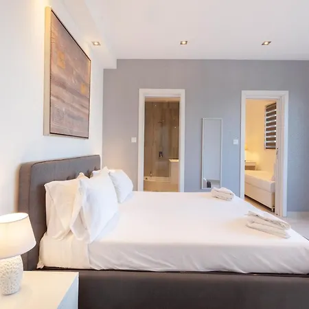 Penthouse With Bbq Kitchen Island & Massive Living By 360 Estates * Saint Julian's