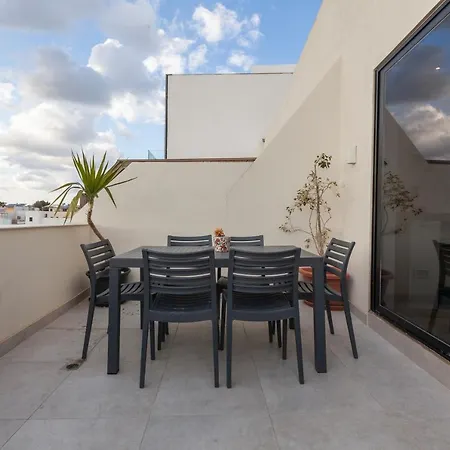 Penthouse With Bbq Kitchen Island & Massive Living By 360 Estates Apartment Saint Julian's