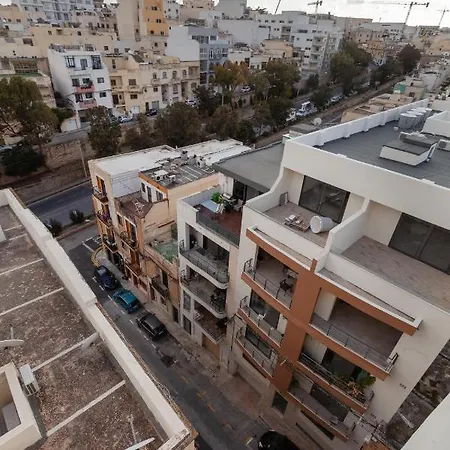 Penthouse With Bbq Kitchen Island & Massive Living By 360 Estates Apartment